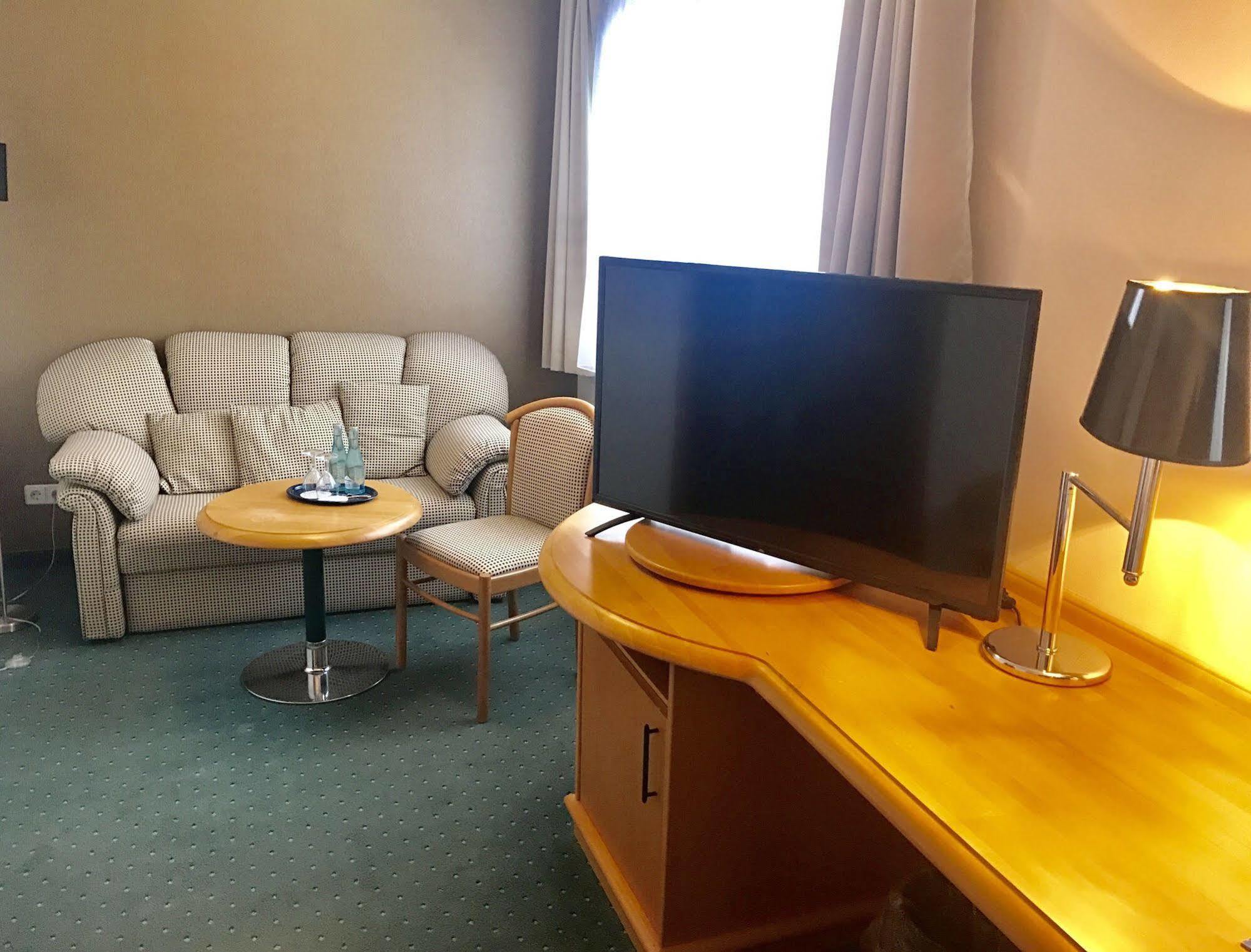 Hotel Berlin - Greenline Hotel Zossen Eksteriør bilde