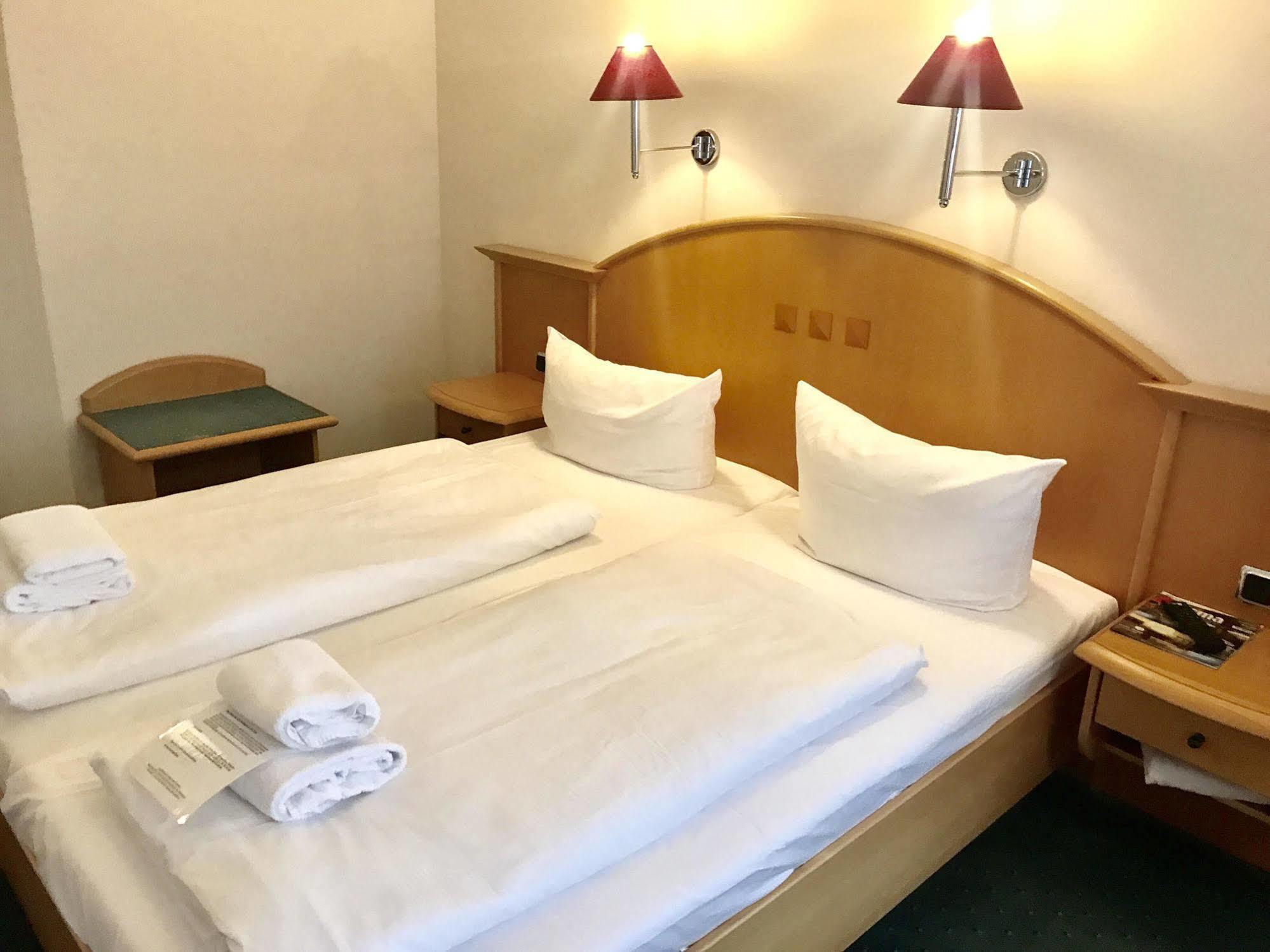 Hotel Berlin - Greenline Hotel Zossen Eksteriør bilde