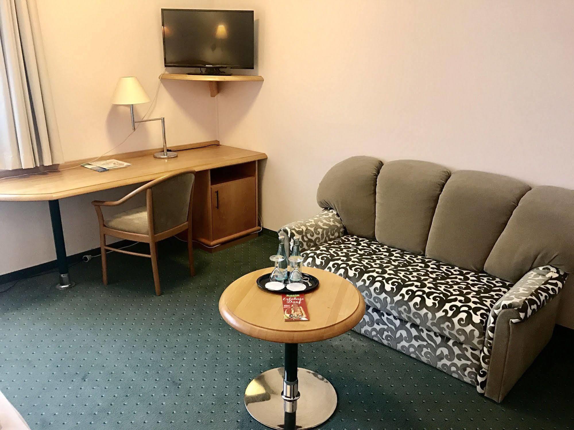 Hotel Berlin - Greenline Hotel Zossen Eksteriør bilde
